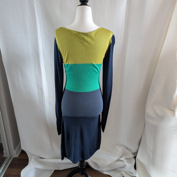 BCBGMAXAZRIA Nomia Silk Blend Color Block Cut Out Midi Dress Lightweight Knit - Picture 6 of 15